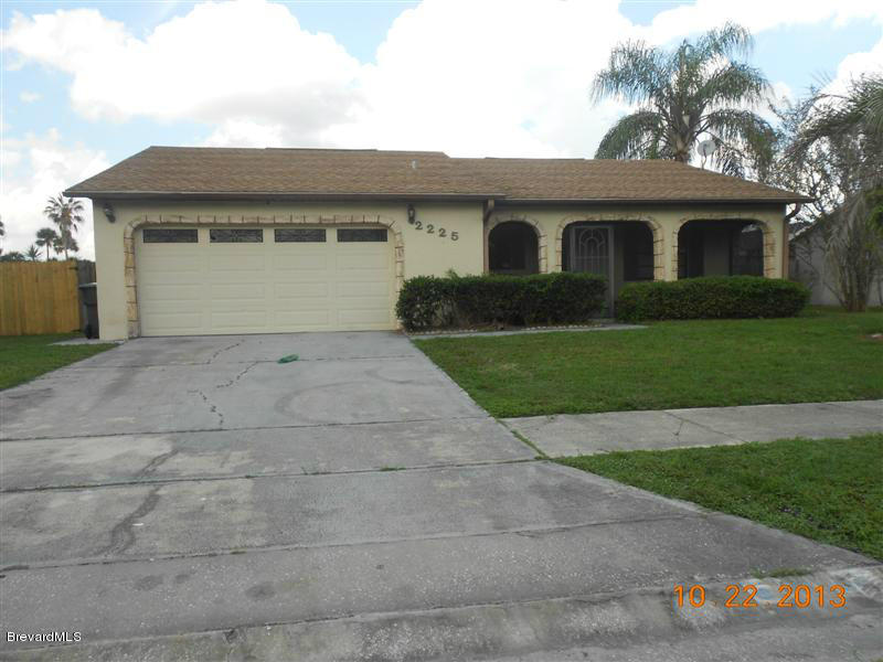 2225 Spring Circle Cocoa, FL 32926 - Photo 1 of 12 Front (Medium)