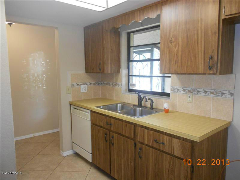 2225 Spring Circle Cocoa, FL 32926 - Photo 4 of 12 Kitchen 2 (Medium)