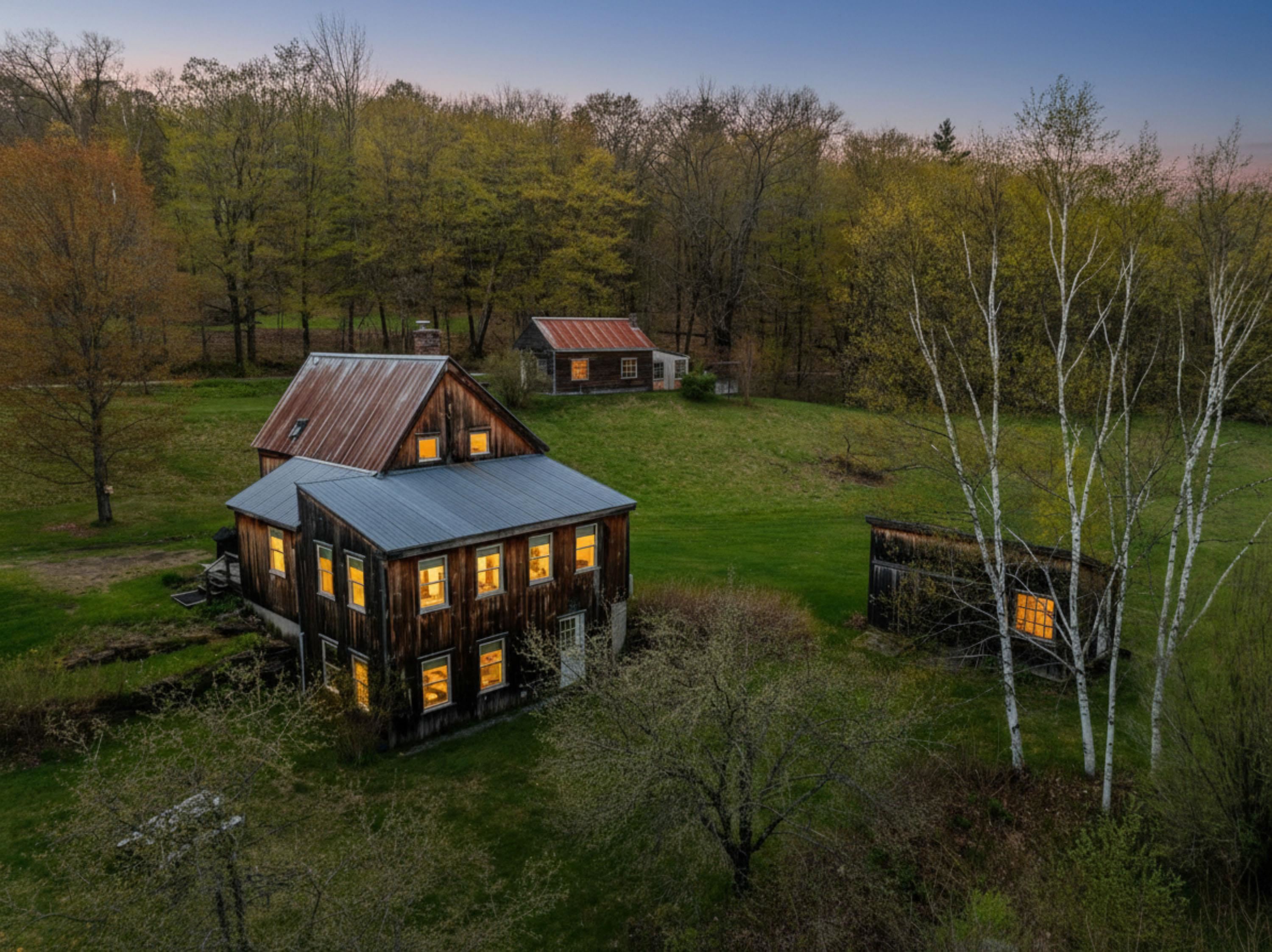 2923 Diamond Hill Road St. Johnsbury, VT 05819 - Photo 1 of 60