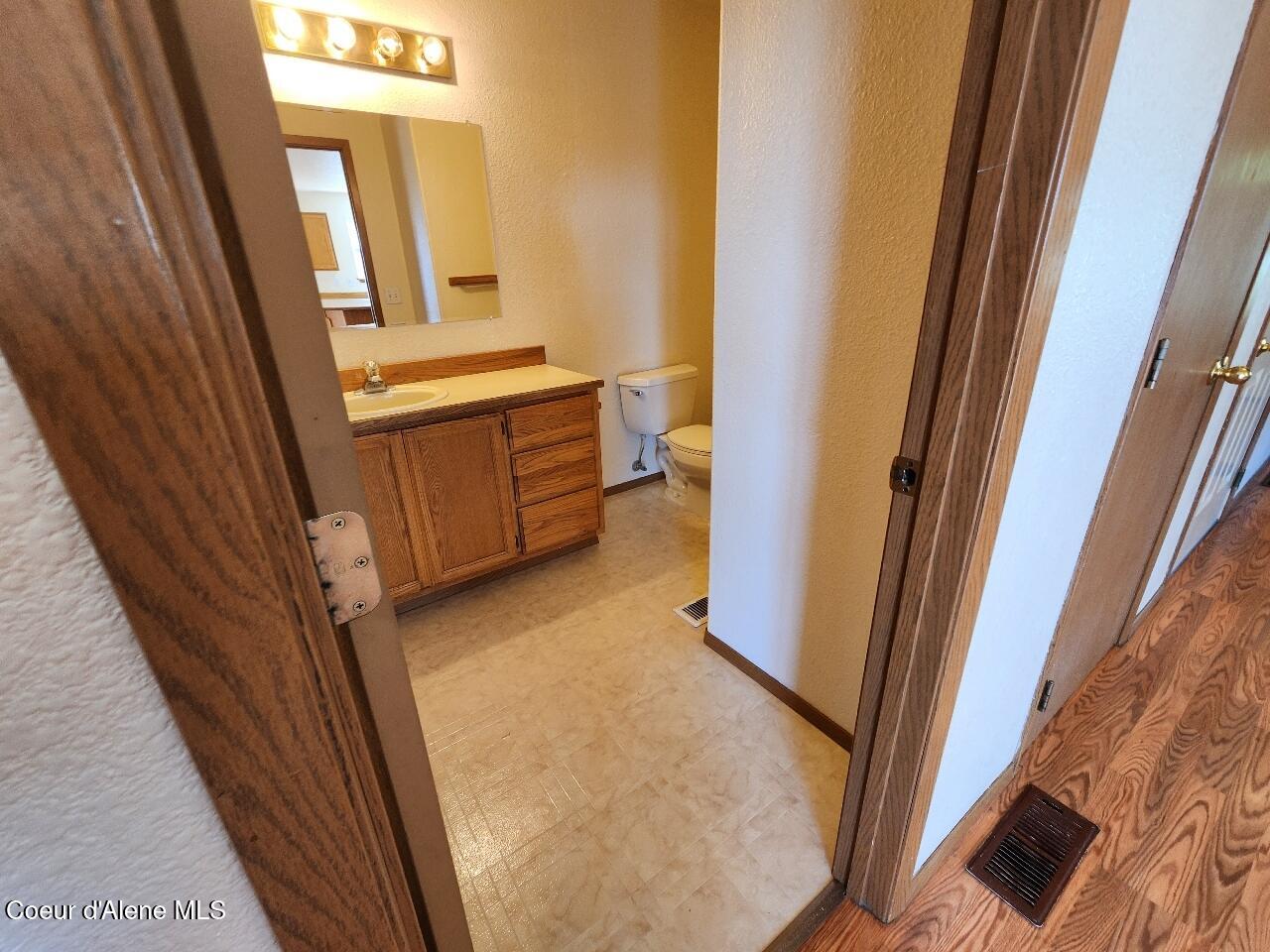 13947 Lauren Loop Rathdrum, ID 83858 - Photo 5 of 22 Bathroom view 2