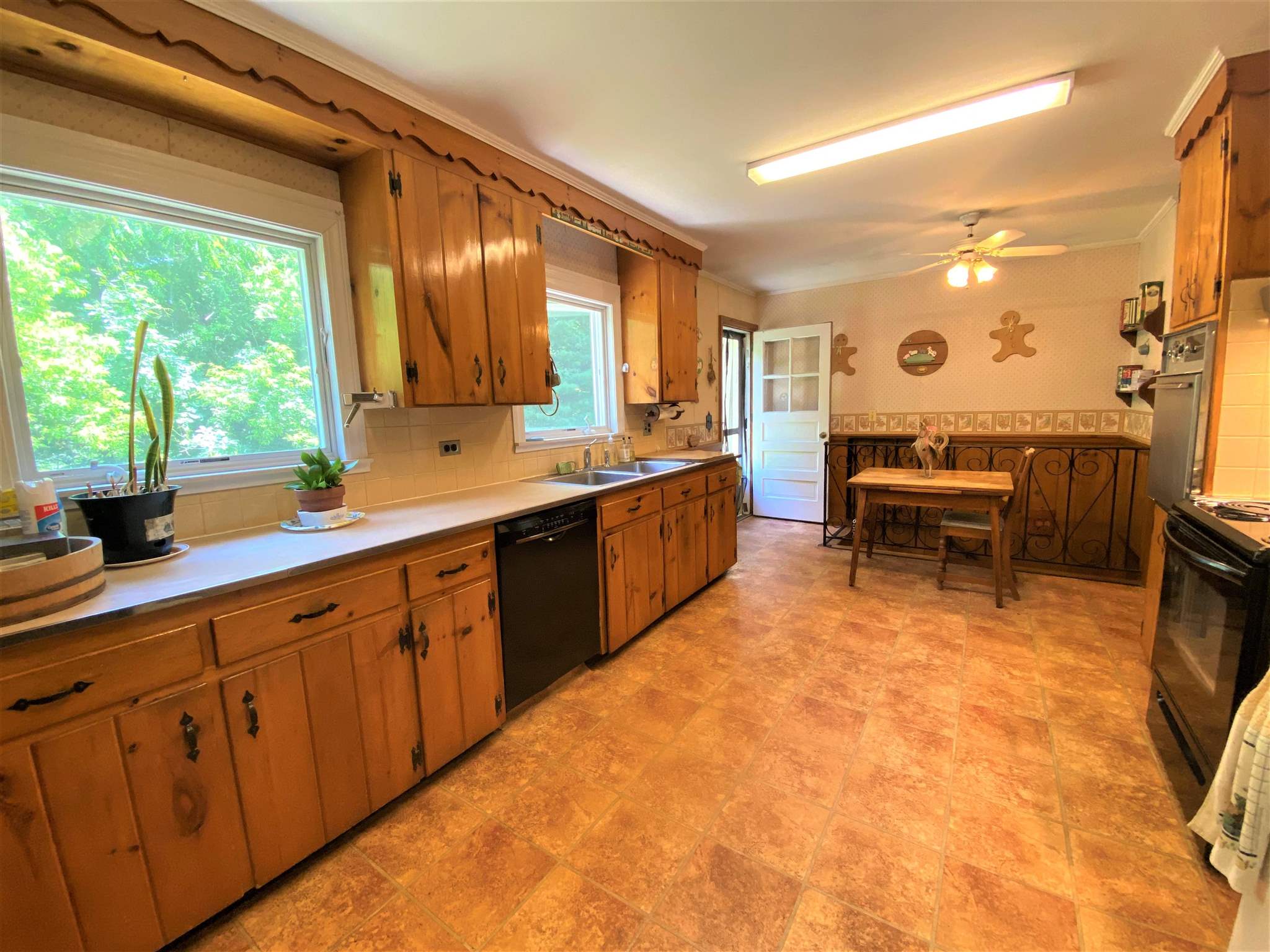 81 Ridge Road Manchester, VT 05255 - Photo 11 of 27 Gallery Image 11