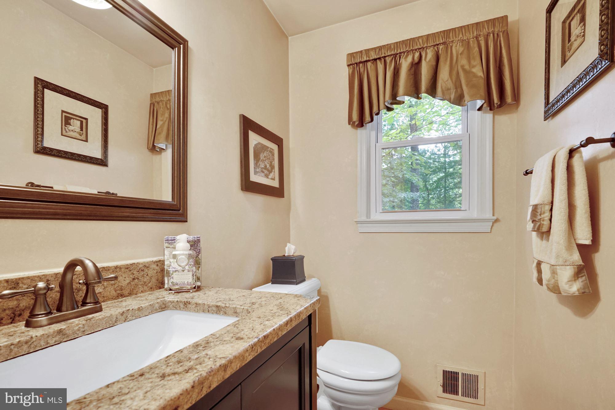 6702 Reynard Drive Springfield, VA 22152 - Photo 13 of 47