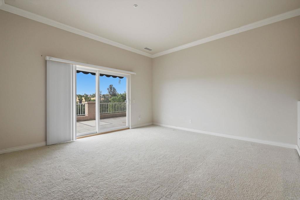 2596 Green Canyon Road Fallbrook, CA 92028 - Photo 8 of 80 Living room