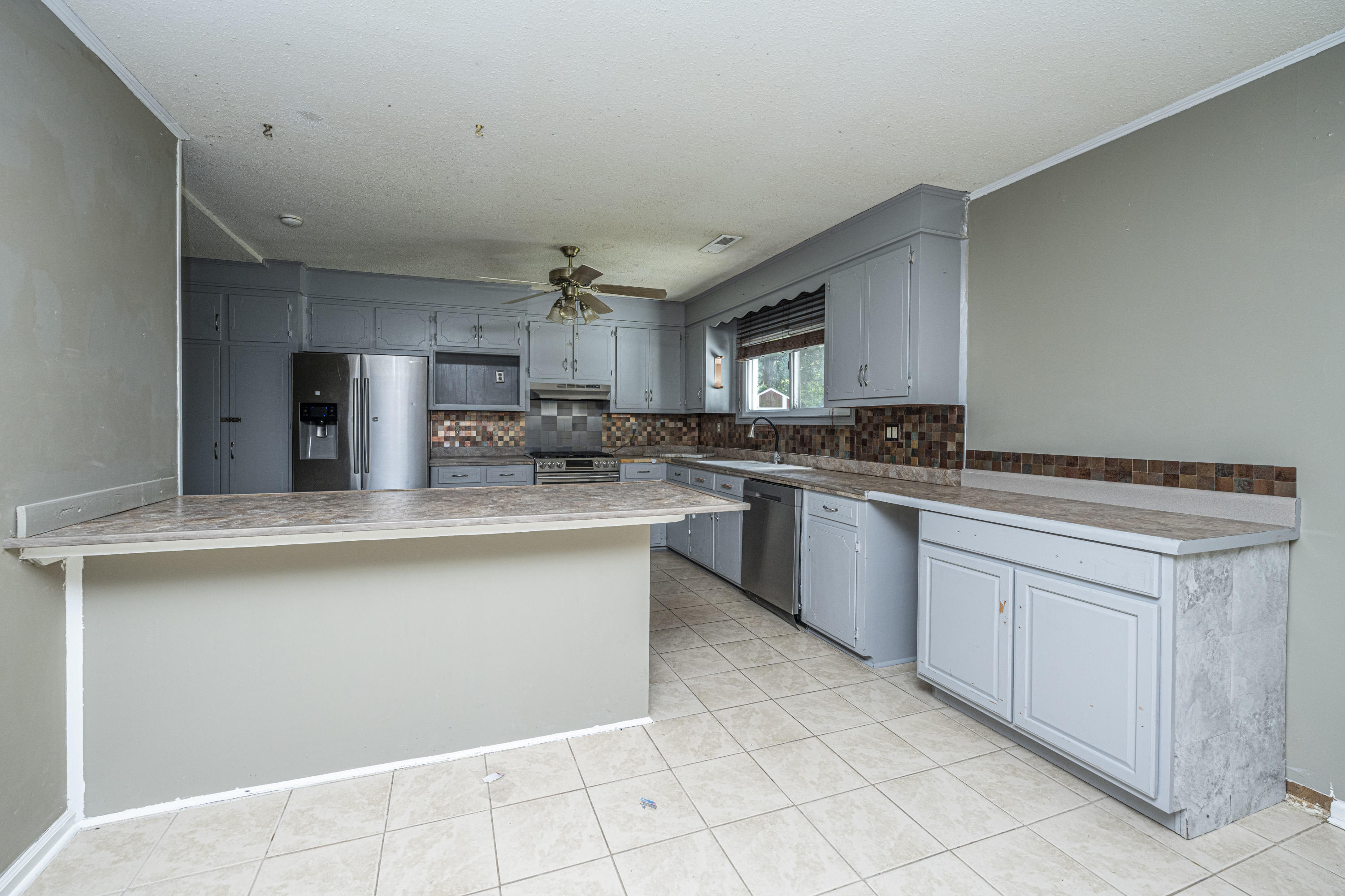 5917 Arbor Road Hanahan, SC 29410 - Photo 15 of 41 DSC_5036