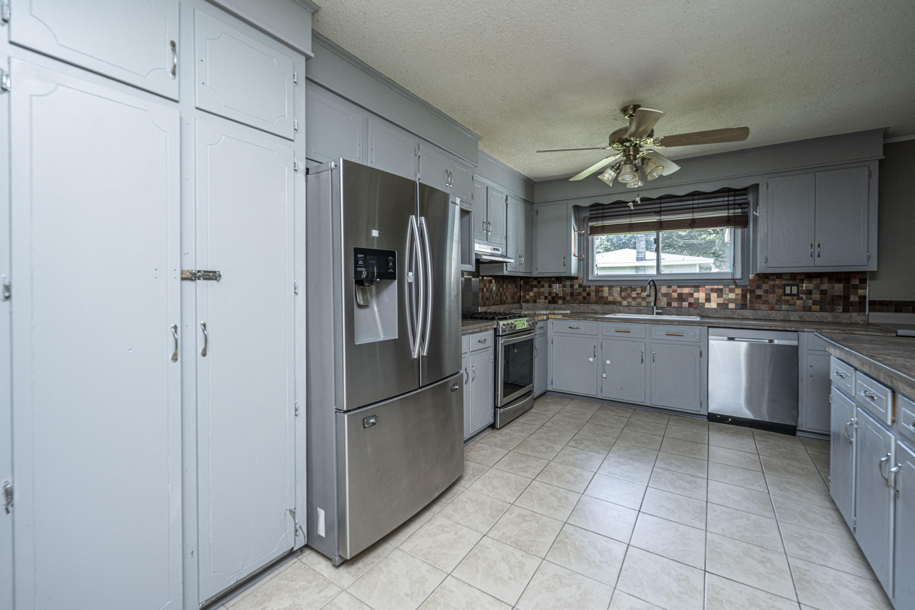 5917 Arbor Road Hanahan, SC 29410 - Photo 19 of 41 DSC_5040