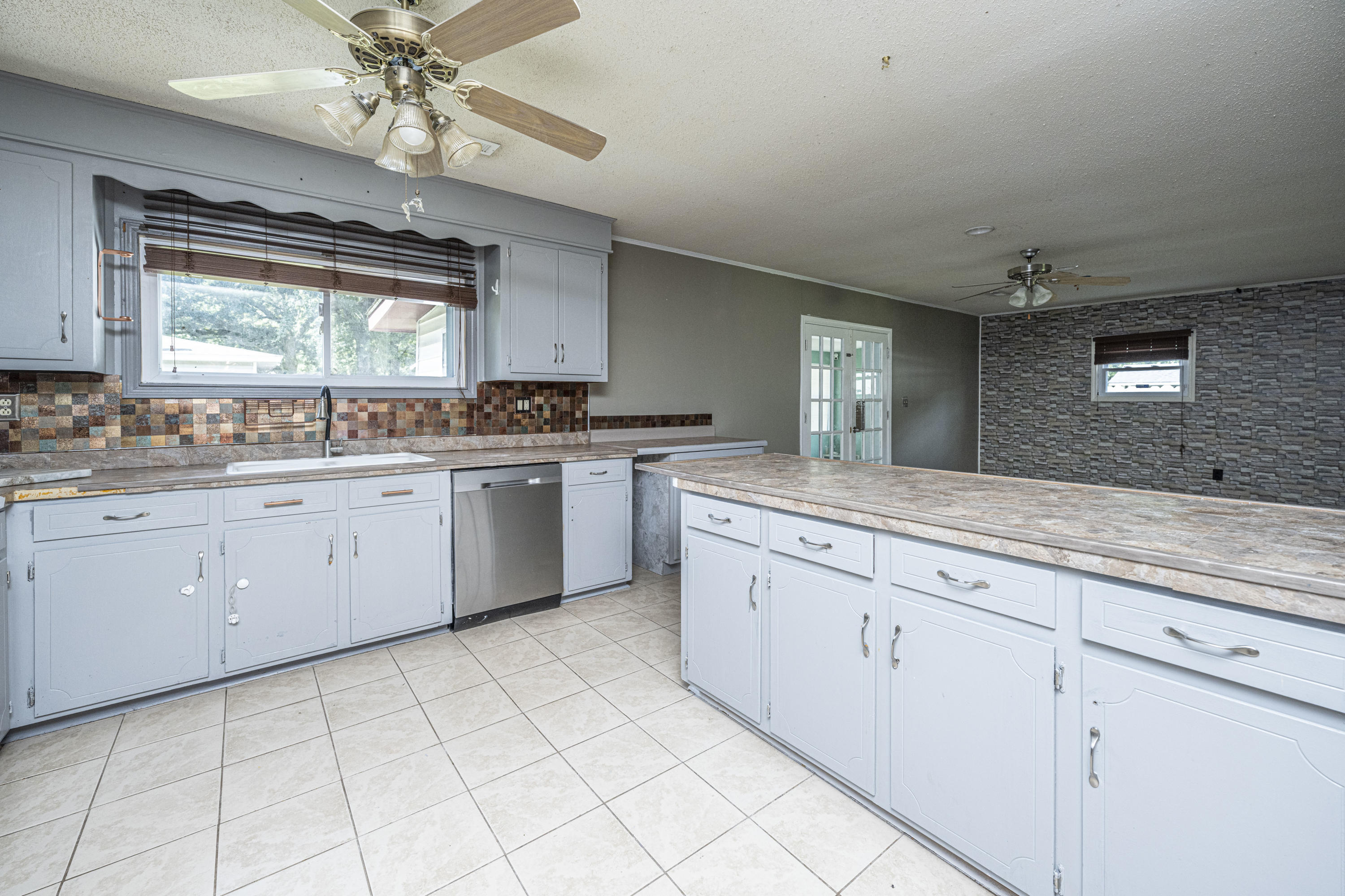 5917 Arbor Road Hanahan, SC 29410 - Photo 20 of 41 DSC_5041