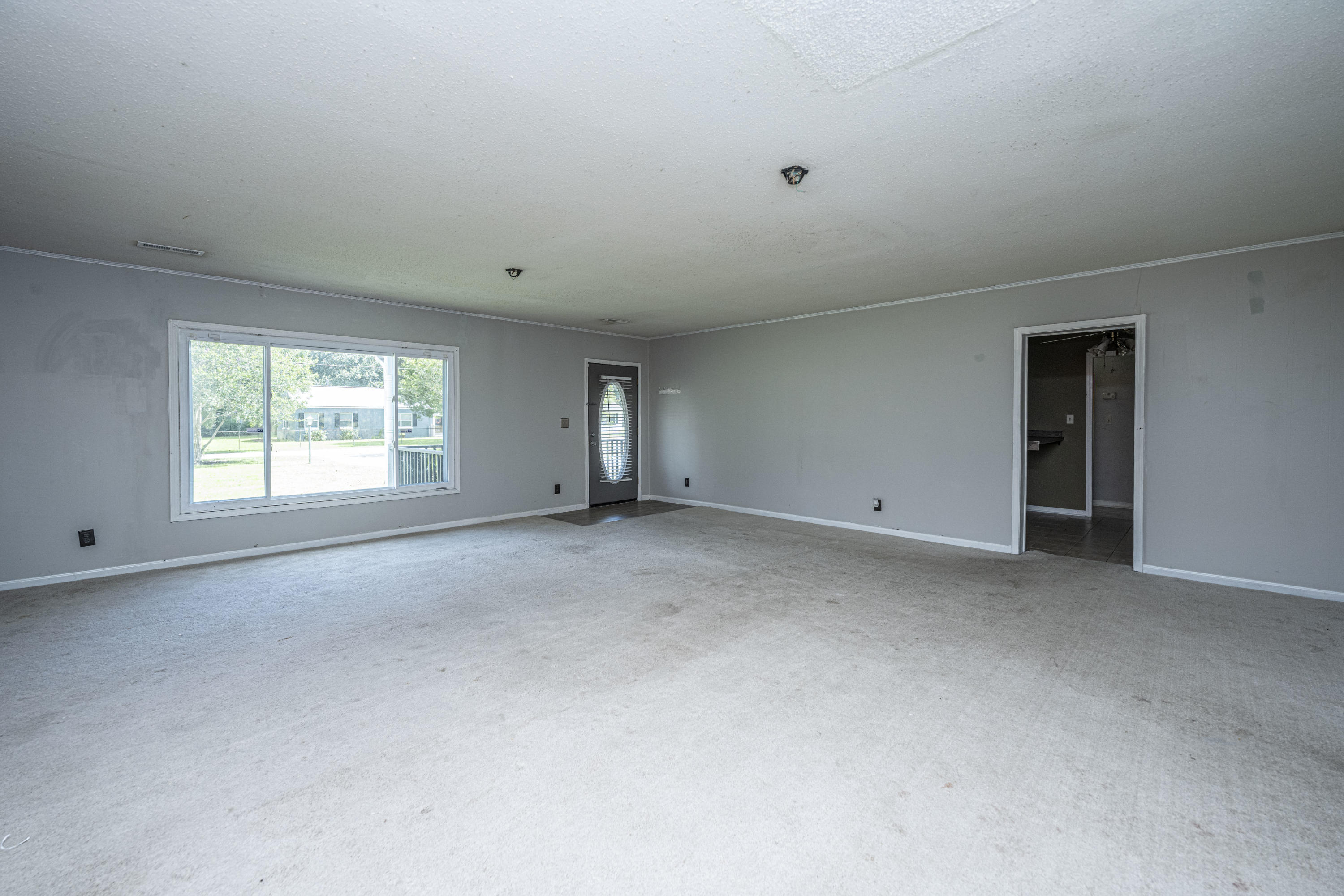 5917 Arbor Road Hanahan, SC 29410 - Photo 9 of 41 DSC_5026
