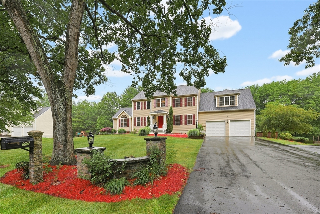 90 Huntsbridge Road North Attleboro, MA 02760 - Photo 1 of 40