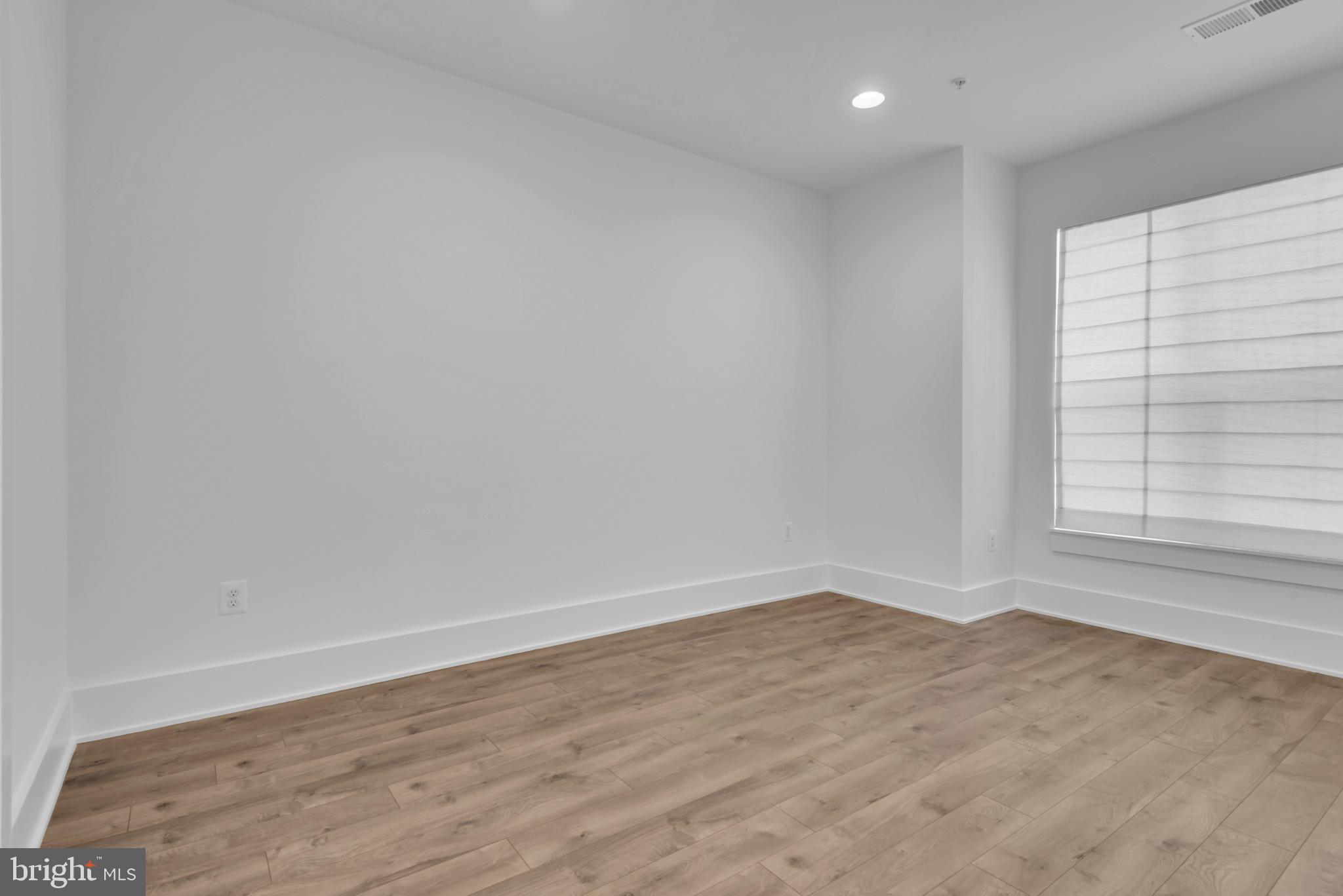 11366 Emerald Park Road Potomac, MD 20854 - Photo 27 of 59