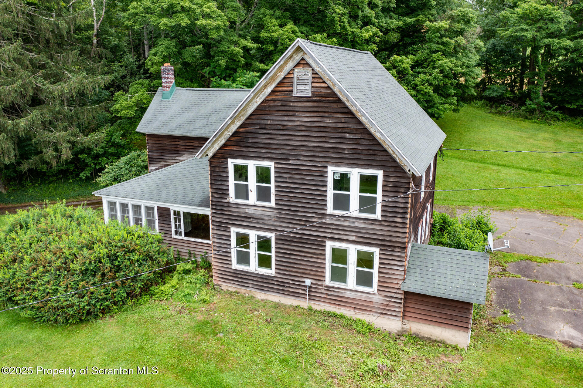 1942 Hess Road Montrose, PA 18801 - Photo 2 of 43 1952HessRdLR (3 of 43)