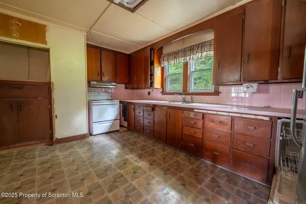 $289,900 | 1942 Hess Road, Montrose, PA 18801