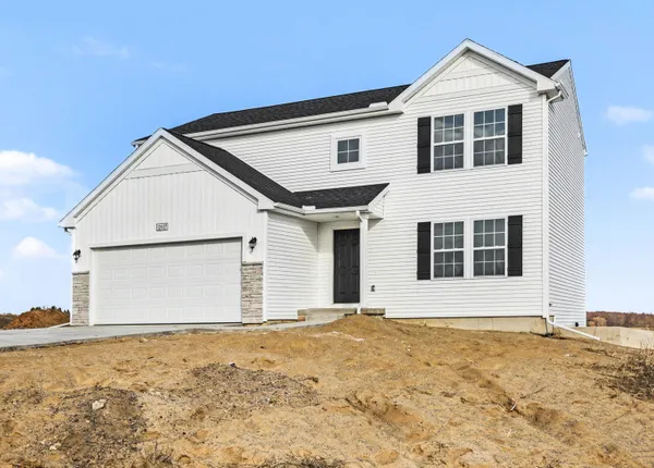 $409,900 | 12937 High Rdg Court, Freeport, MI 49325