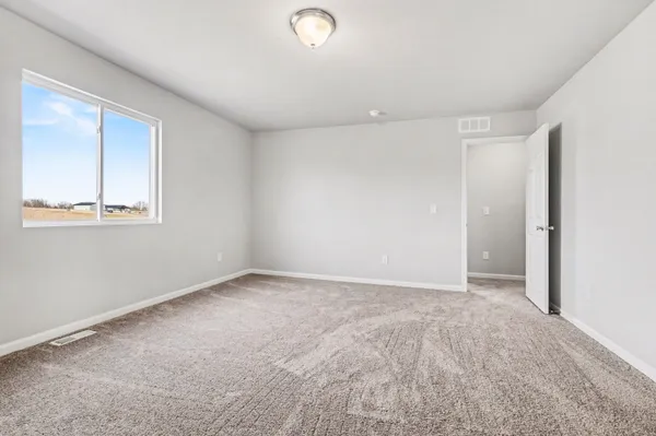 $409,900 | 12937 High Rdg Court, Freeport, MI 49325