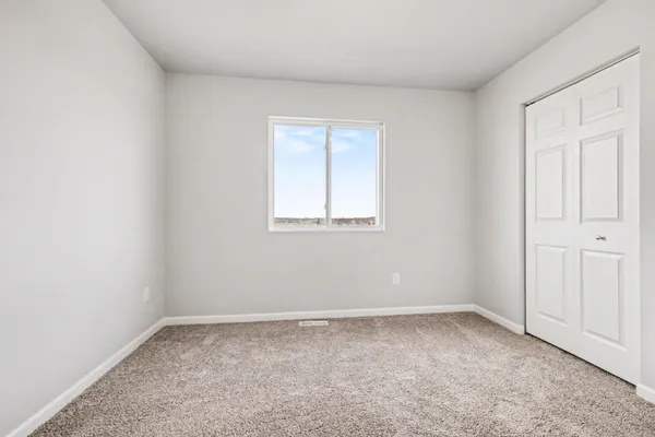 $409,900 | 12937 High Rdg Court, Freeport, MI 49325