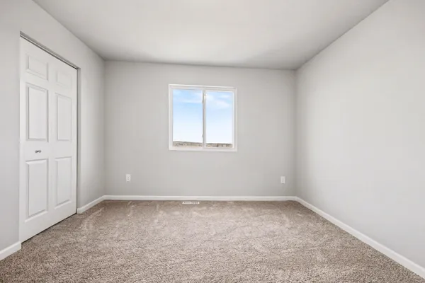 $409,900 | 12937 High Rdg Court, Freeport, MI 49325