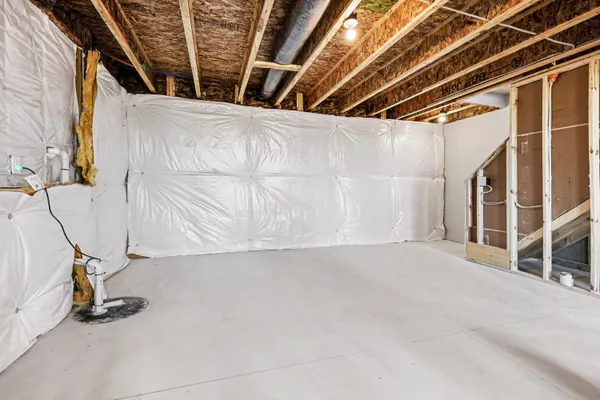 $409,900 | 12937 High Rdg Court, Freeport, MI 49325