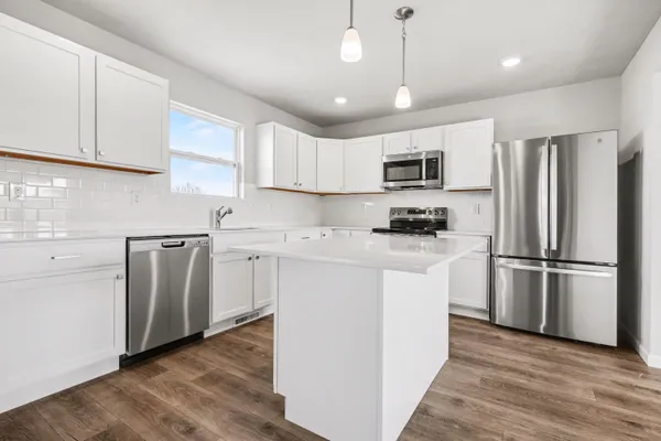 $409,900 | 12937 High Rdg Court, Freeport, MI 49325