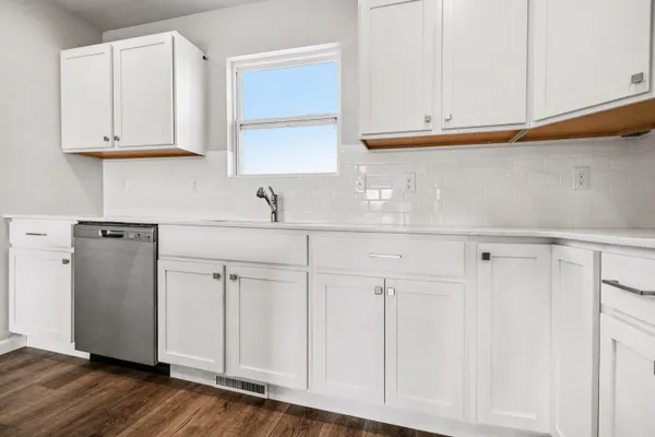 $409,900 | 12937 High Rdg Court, Freeport, MI 49325