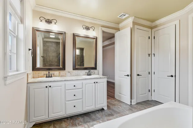 $310,000 | 101 Glenbrook Drive, Broussard, LA 70518