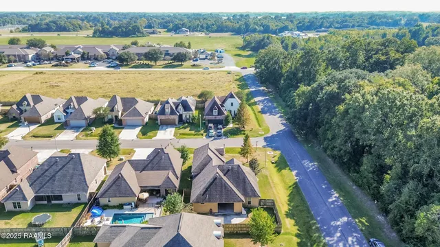 $310,000 | 101 Glenbrook Drive, Broussard, LA 70518