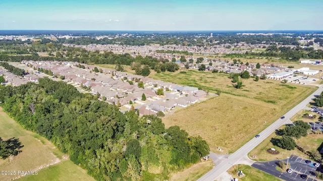 $310,000 | 101 Glenbrook Drive, Broussard, LA 70518