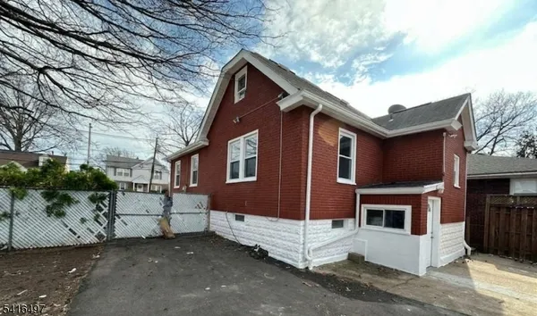 $3,500 | 136 Raritan Road, Linden, NJ 07036
