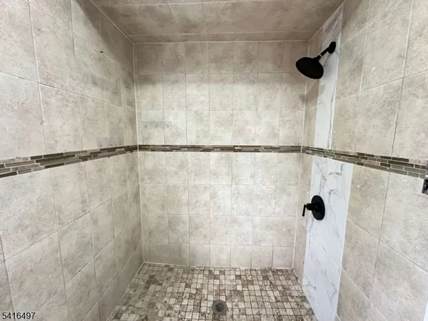 $3,500 | 136 Raritan Road, Linden, NJ 07036