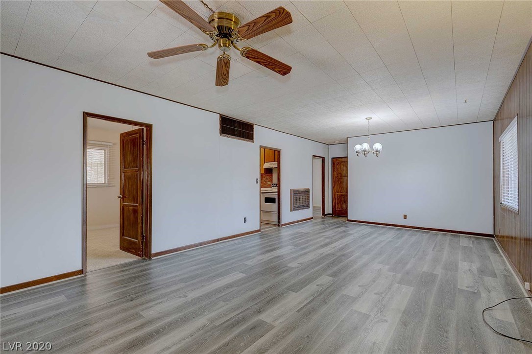 346 West Basic Road Henderson, NV 89015 - Photo 2 of 16
