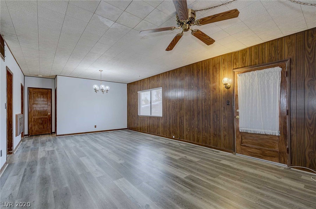 346 West Basic Road Henderson, NV 89015 - Photo 3 of 16