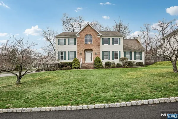 $1,199,900 | 1 Jenny Lane, Wayne, NJ 07470