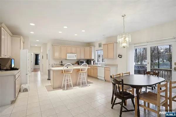 $1,199,900 | 1 Jenny Lane, Wayne, NJ 07470