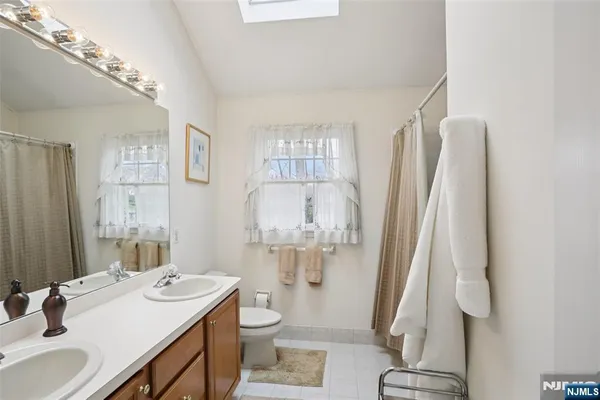 $1,199,900 | 1 Jenny Lane, Wayne, NJ 07470