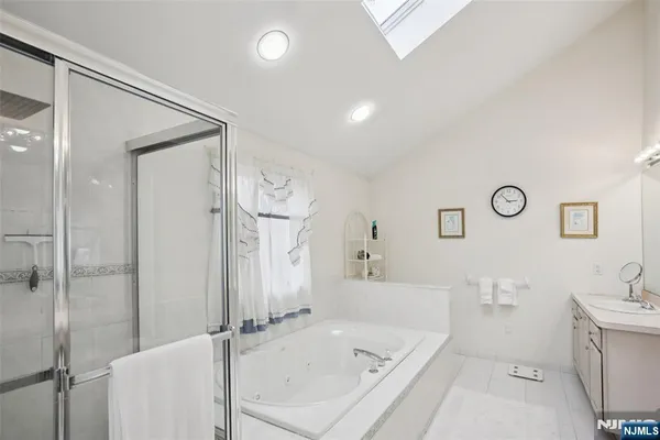 $1,199,900 | 1 Jenny Lane, Wayne, NJ 07470