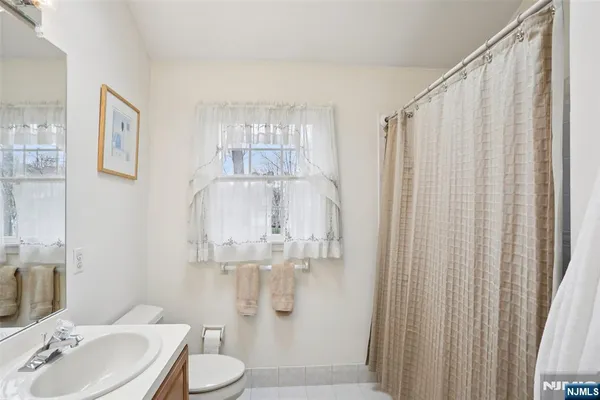 $1,199,900 | 1 Jenny Lane, Wayne, NJ 07470