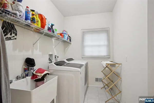 $1,199,900 | 1 Jenny Lane, Wayne, NJ 07470