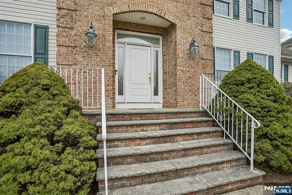 $1,199,900 | 1 Jenny Lane, Wayne, NJ 07470