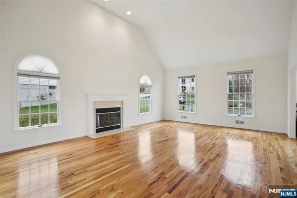 $1,199,900 | 1 Jenny Lane, Wayne, NJ 07470