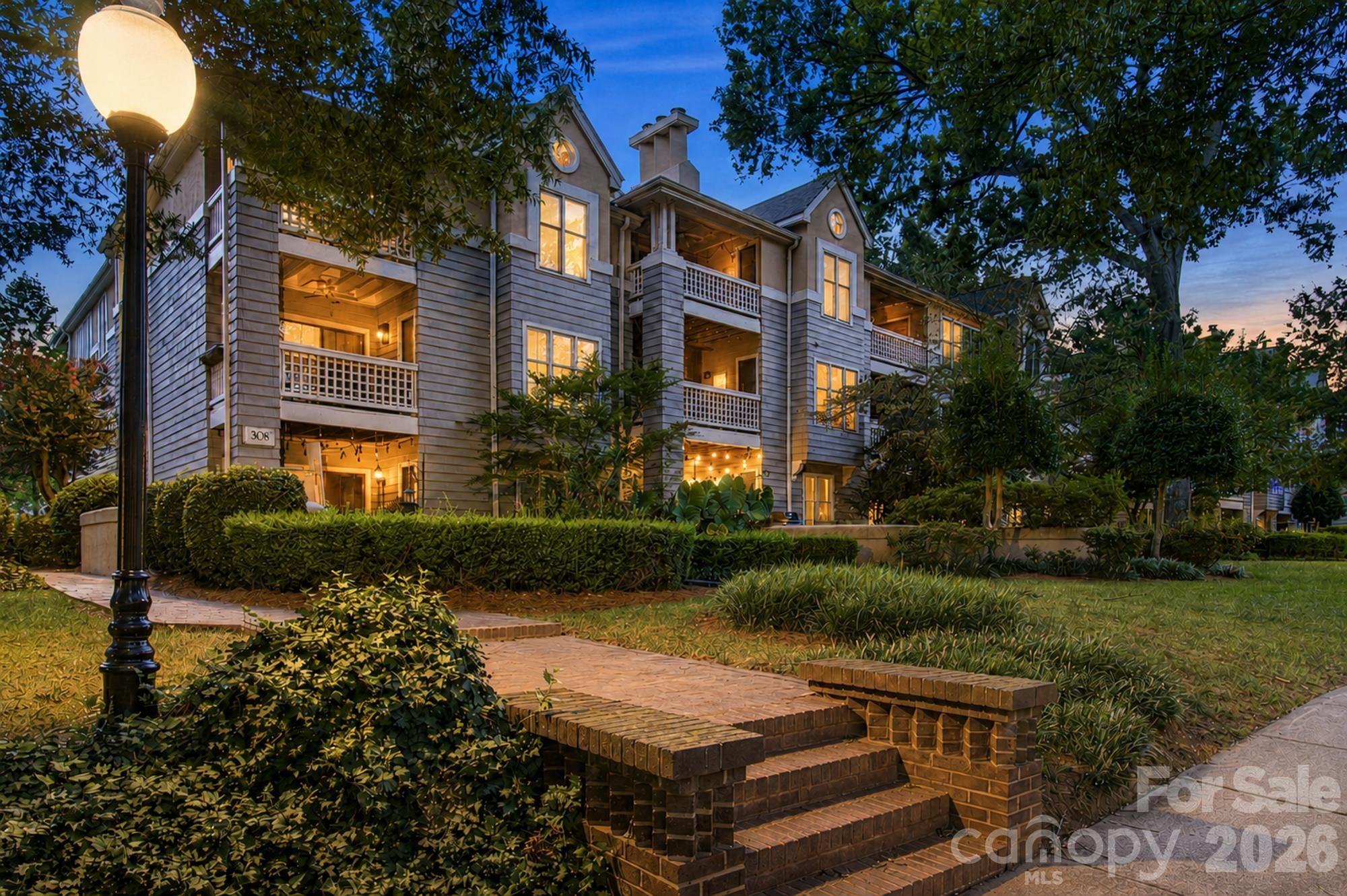 308 Queens Road, Unit 32 Charlotte, NC 28204 - Photo 25 of 36 Gallery Image 25