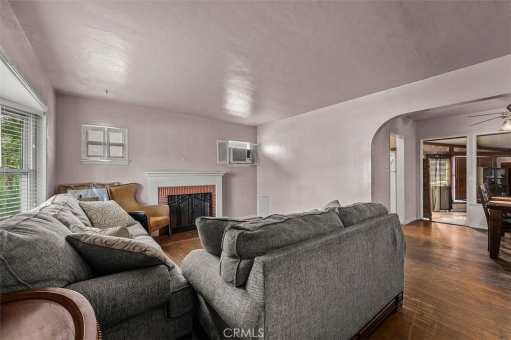 918 Edith Avenue Alhambra, CA 91803 - Photo 4 of 24