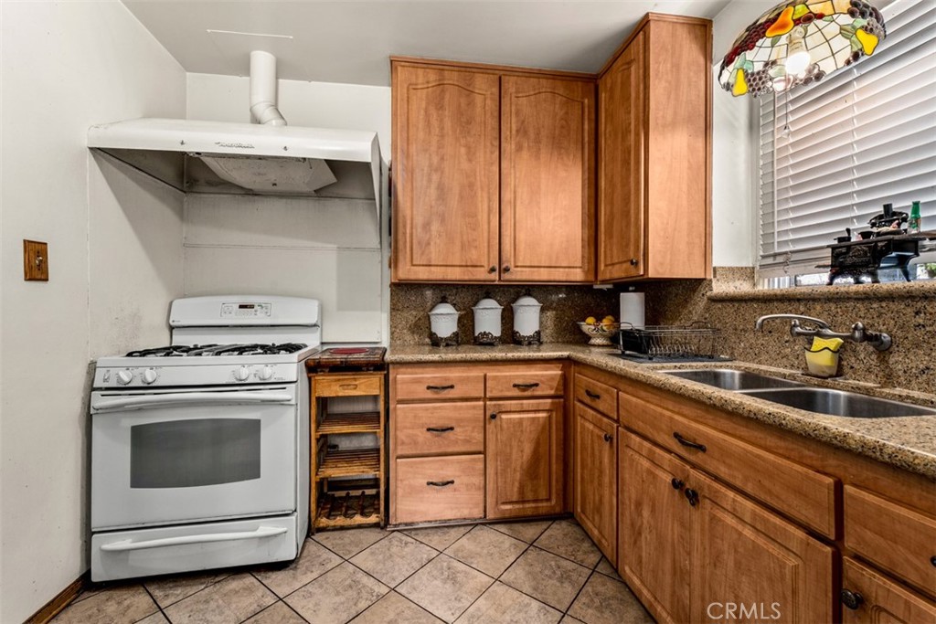 918 Edith Avenue Alhambra, CA 91803 - Photo 9 of 24