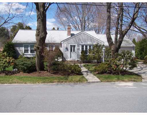 133 Friendly Road East Greenwich, RI 02818 - Photo 1 of 11 Exterior Front.