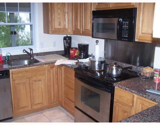 133 Friendly Road East Greenwich, RI 02818 - Photo 3 of 11 Kitchen.