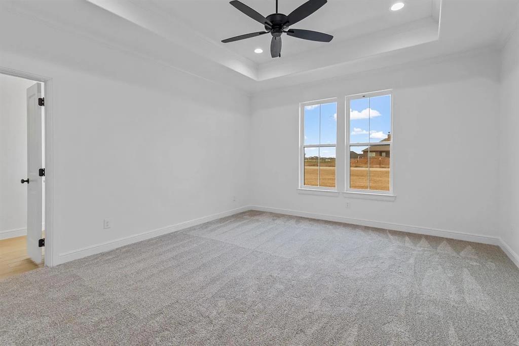 420 Olde Towne Road Paradise, TX 76073 - Photo 6 of 16