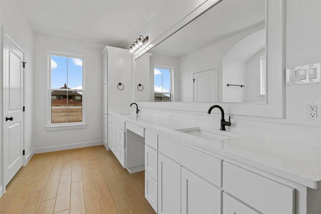 420 Olde Towne Road Paradise, TX 76073 - Photo 9 of 16