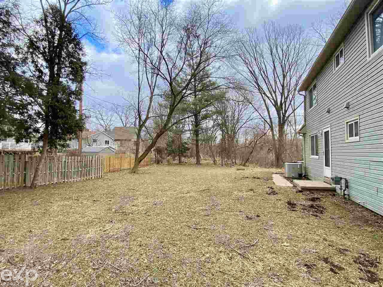 620 Helmand Street Rochester, MI 48307 - Photo 4 of 27 50067592-3.JPG