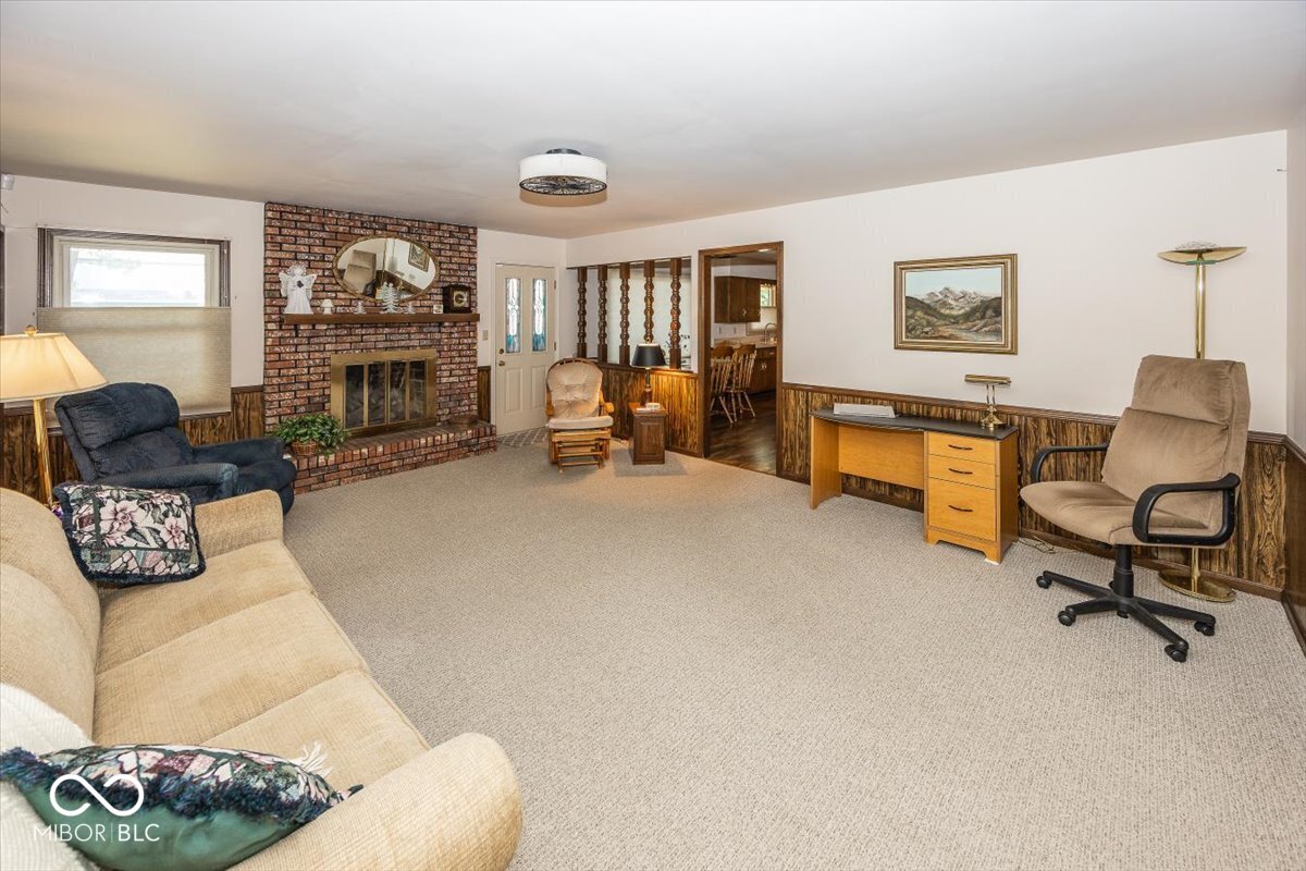 809 Deerfield Road Anderson, IN 46012 - Photo 11 of 31