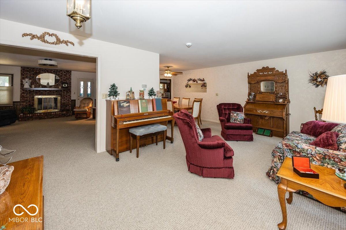 809 Deerfield Road Anderson, IN 46012 - Photo 7 of 31