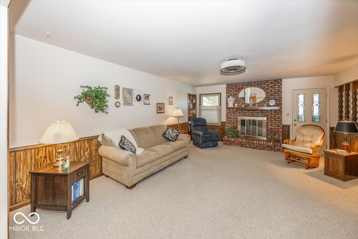 809 Deerfield Road Anderson, IN 46012 - Photo 10 of 31