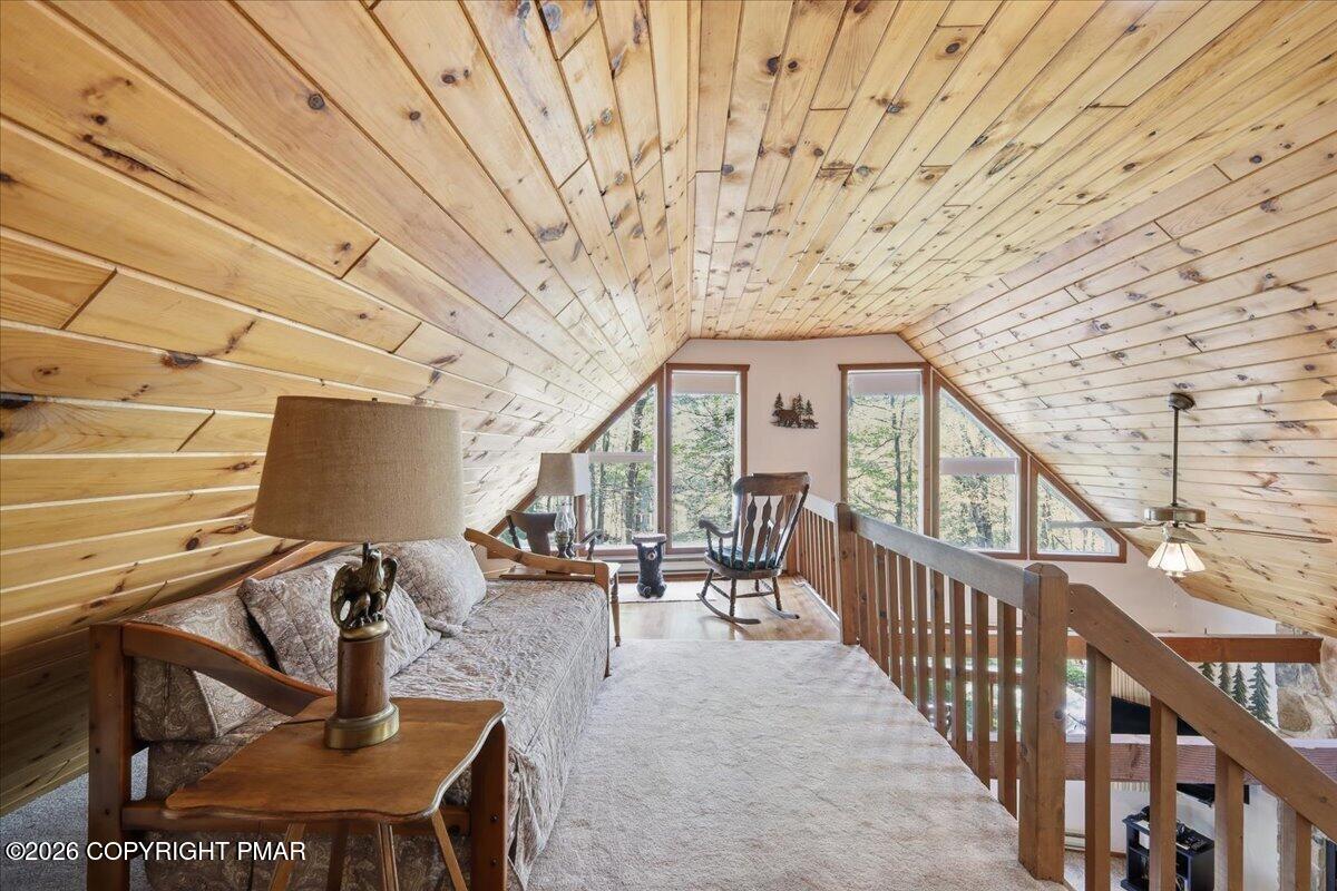 123 Lake In The Clouds Road Canadensis, PA 18325 - Photo 36 of 54 2nd Floor loft/Den areahoto-43