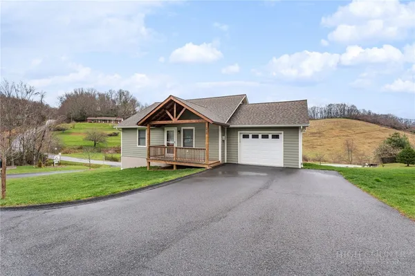 $465,000 | 107 Pinebrook Court, Unit 2, Boone, NC 28607